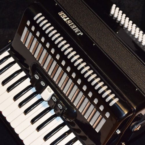 ACORDEON J MEISTER 48 BAJOS 34 TECLAS 5 REGISTROS COLOR NEGRO