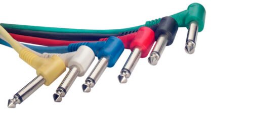 CABLE STAGG INTERPEDAL PLUG ANGULAR-PLUG ANGULAR 0.30MTS X 6 UNIDADES