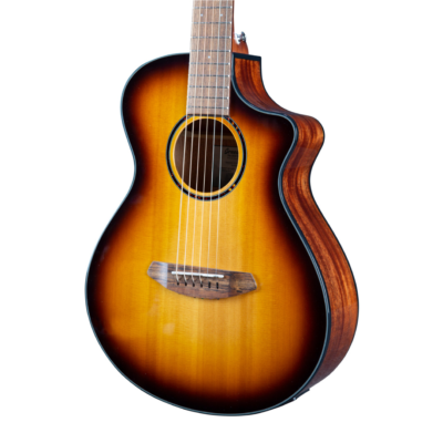 Guitarra Electroacústica Modelo Sustentable Discovery S Companion Edgeburst Ce Red Cedar-African Mahogany. Breedlove Dsst31Ceed