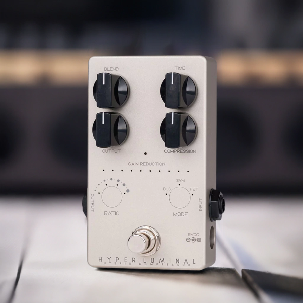 Pedal Darkglass Hyl Hyper Luminal Hybrid Compressor Para Bajo Y Guitarra
