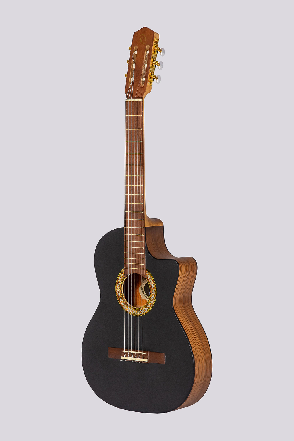 Guitarra Electrocriolla De Medio Concierto Romantica G-Pro Con Funda Fishman Isys