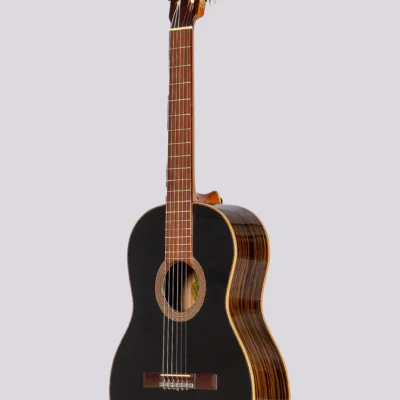 Guitarra Romantica D De Medio Concierto Con Funda Negra Mate
