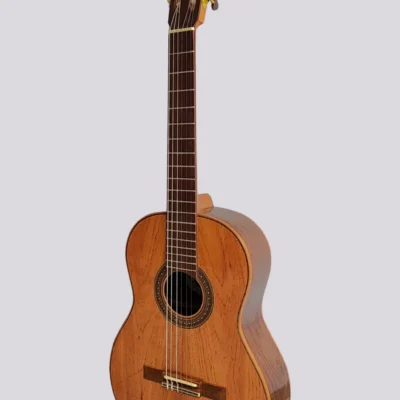 Guitarra Romantica Maciza De Concierto Andrysa Con Funda Tapa Cedro